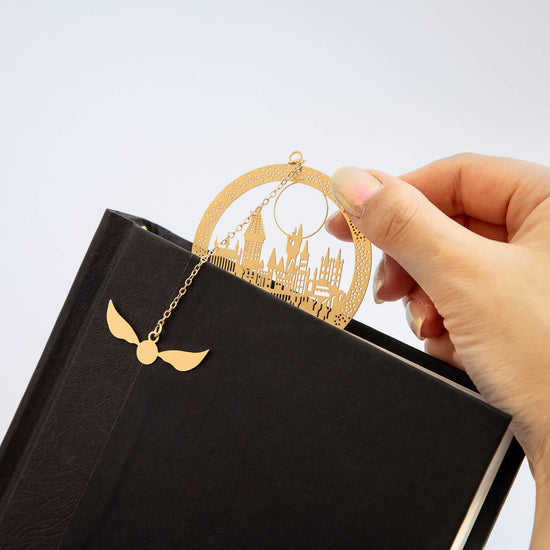 Harry Potter Gold Bookmark Hogwarts Castle