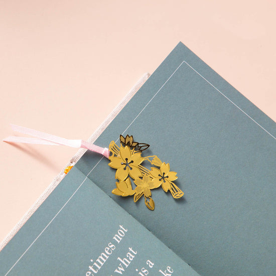 Gold Bookmarks Blossoms Vine