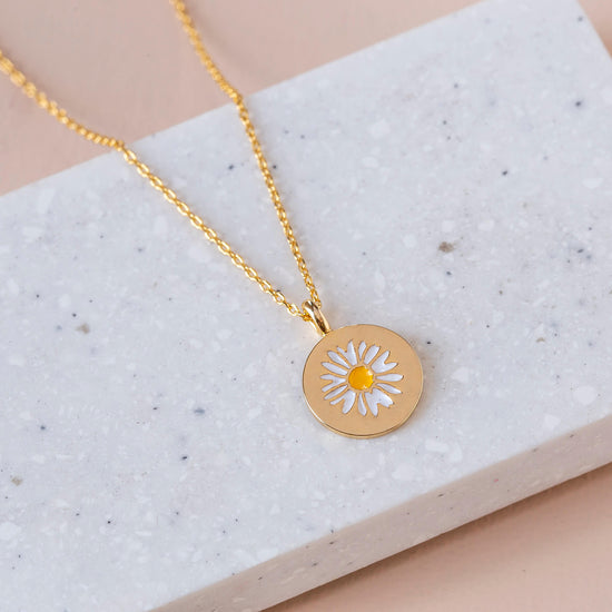 Necklace Medallion Epoxy Daisy Gold